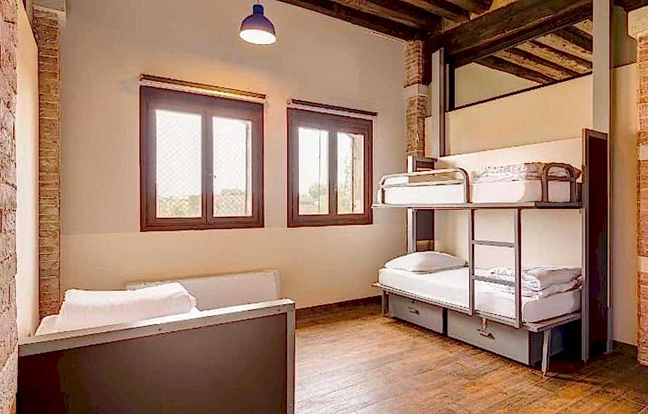 Private 3-bed Room - Shared Bathrooms